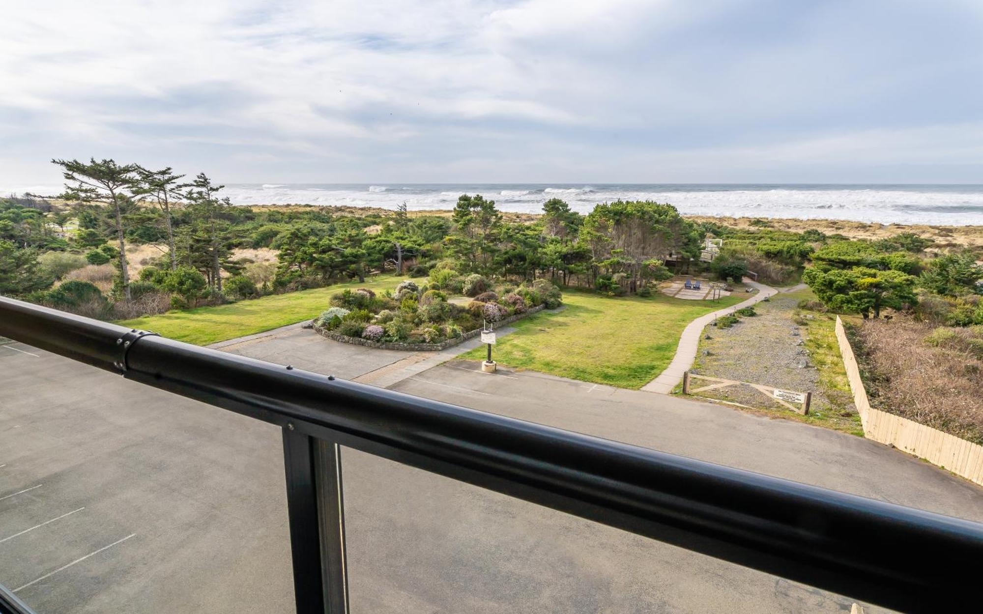 Gold Beach Inn Extérieur photo