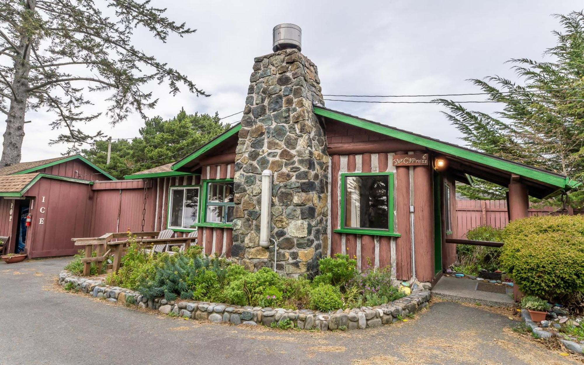 Gold Beach Inn Extérieur photo