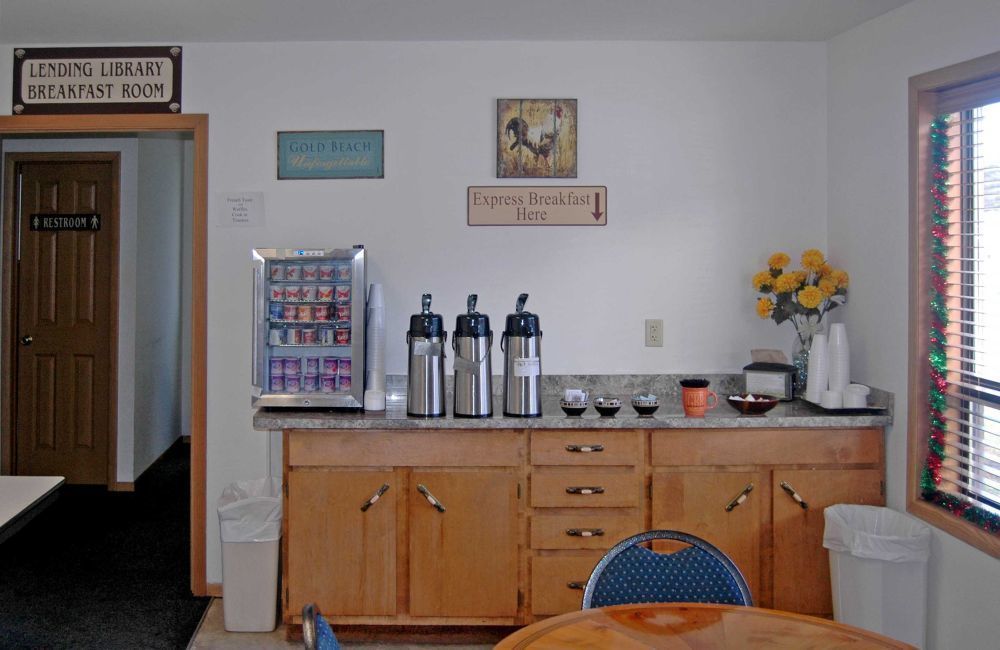 Gold Beach Inn Extérieur photo
